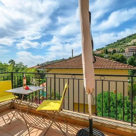 Apartment La Julia - Calme - Spacieux - Parking Prive - Climatisation